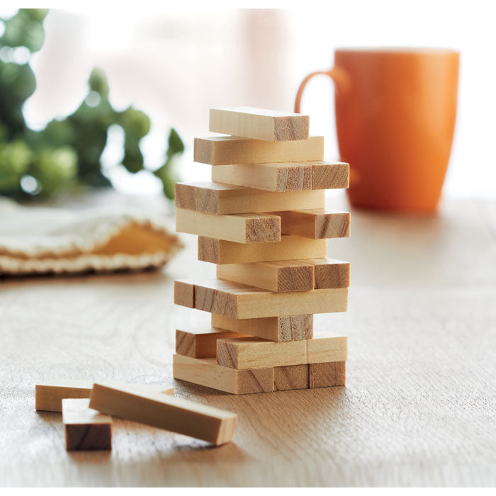 Petit jeu de construction en bois